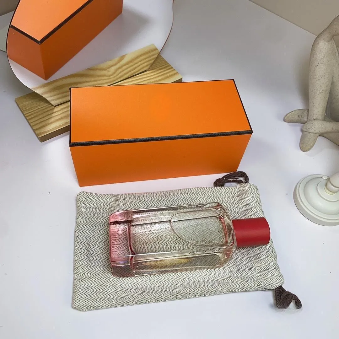 floris-cherry-blossom-perfume-flat-lay-london-skyline-cherry-blossoms-aesthetic floris-cherry-blossom-perfume-flat-lay-london-skyline-cherry-blossoms-aesthetic